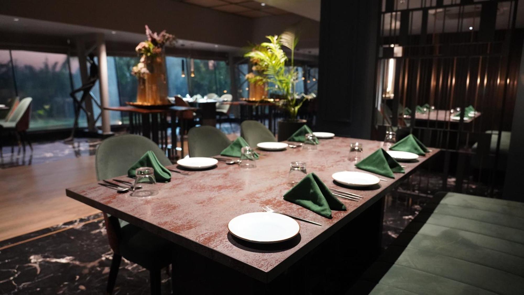 Hotel Seasons Radźkot Zewnętrze zdjęcie