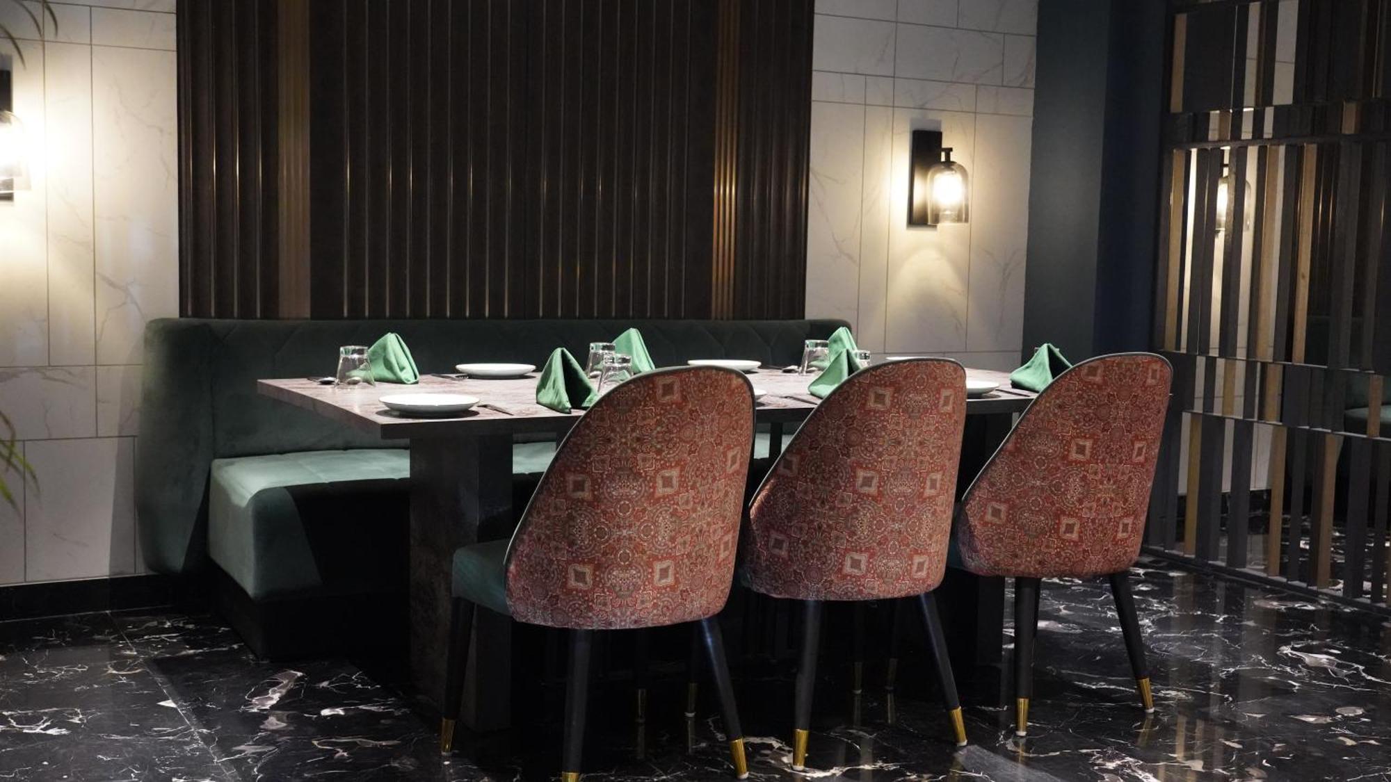 Hotel Seasons Radźkot Zewnętrze zdjęcie
