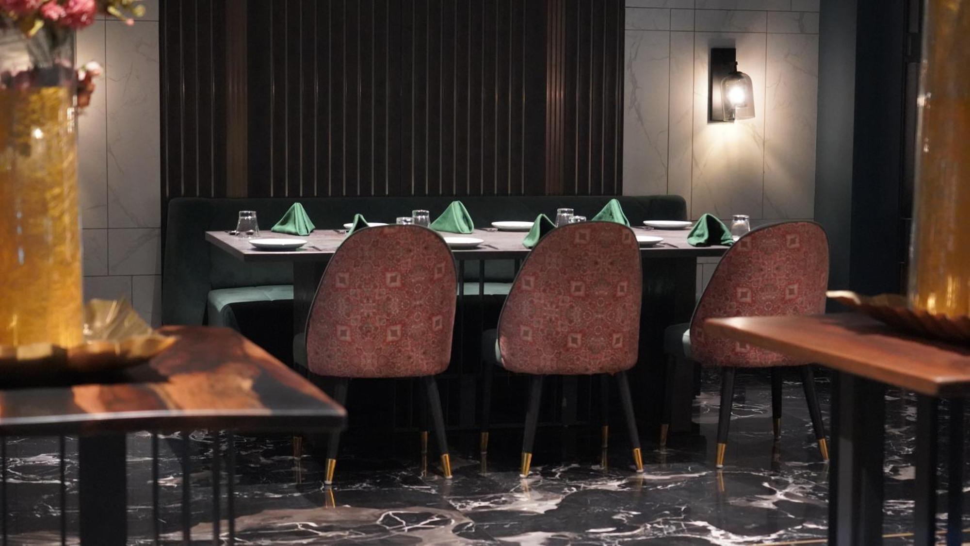 Hotel Seasons Radźkot Zewnętrze zdjęcie