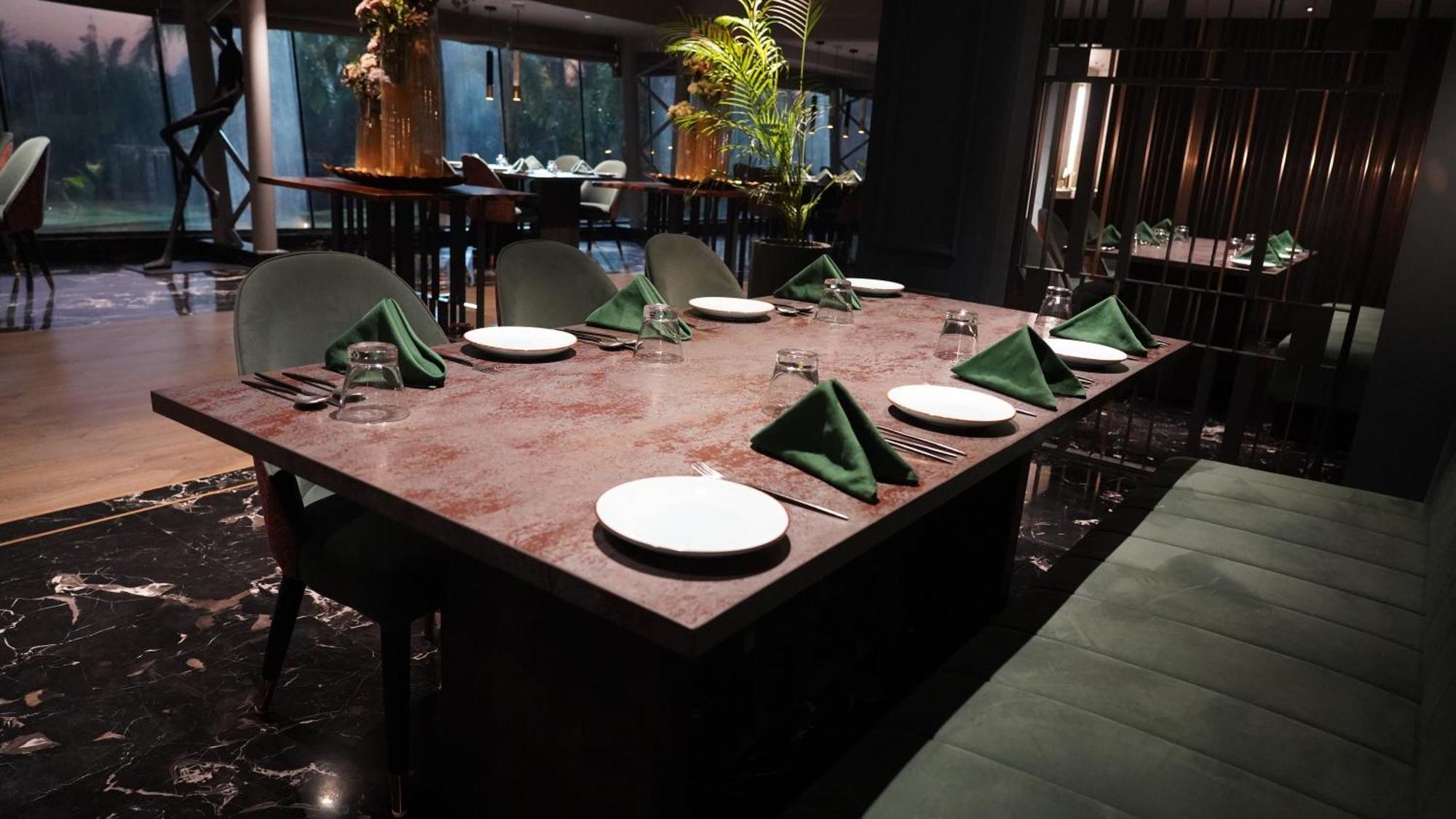 Hotel Seasons Radźkot Zewnętrze zdjęcie